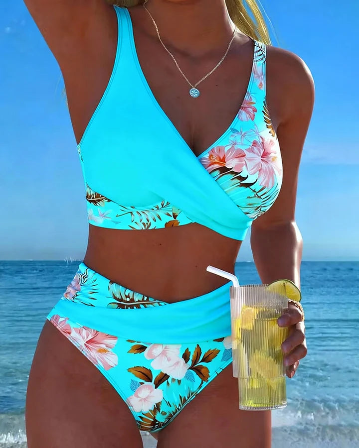 Jolina | Bikini met bloemenprint en split