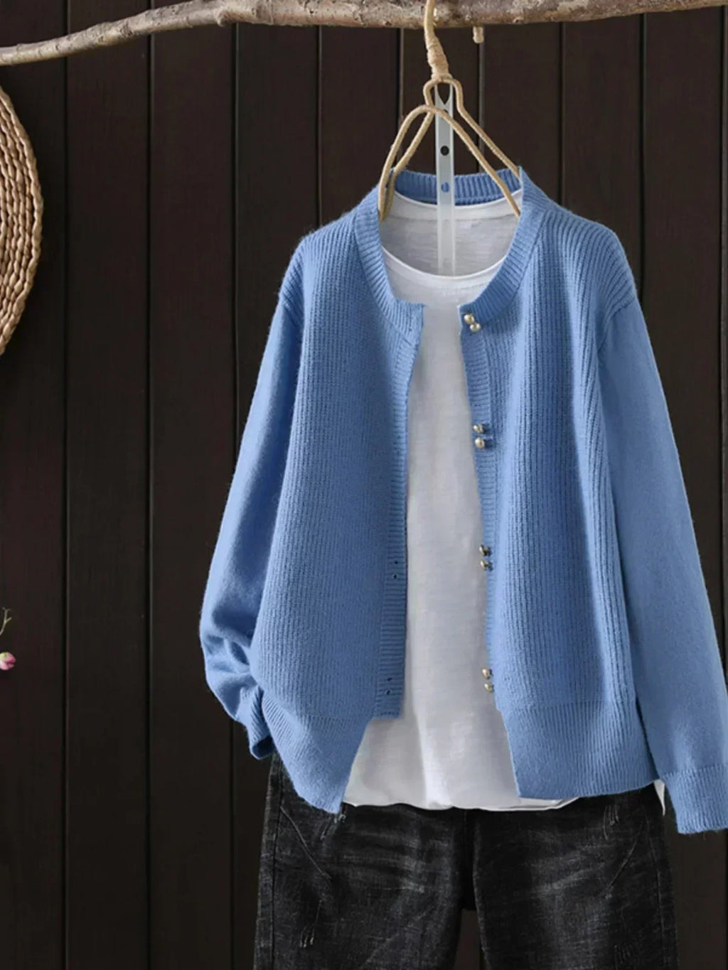 ELARA | VEST MET PARELKNOPEN