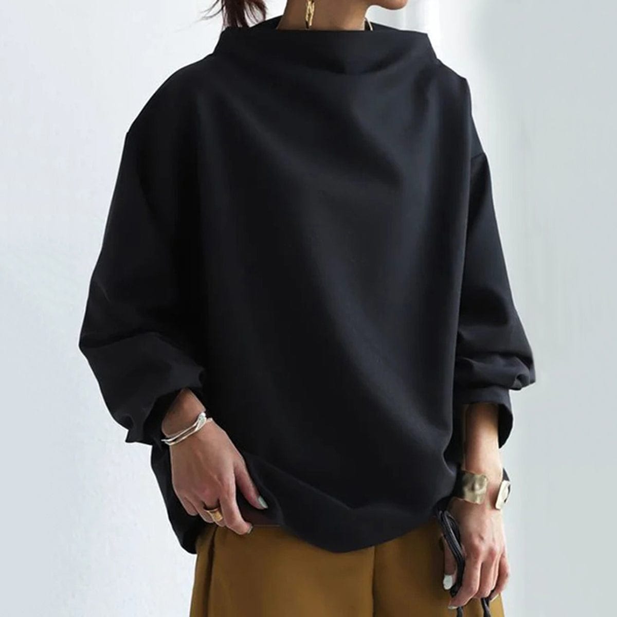 Laevynne | Casual top met hoge hals