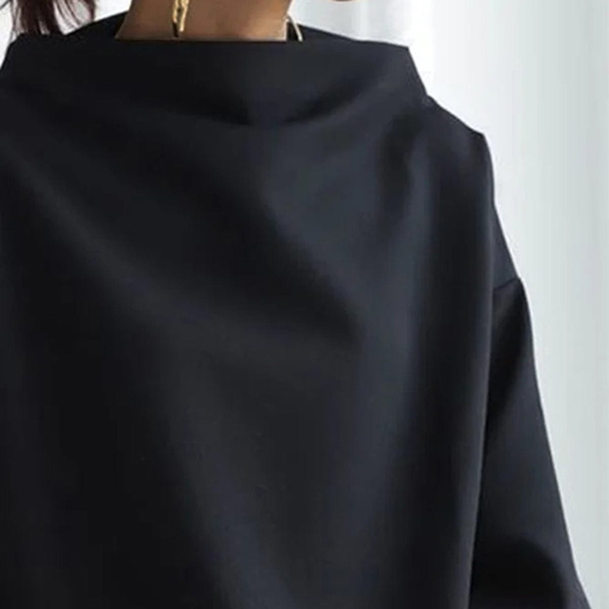 Laevynne | Casual top met hoge hals