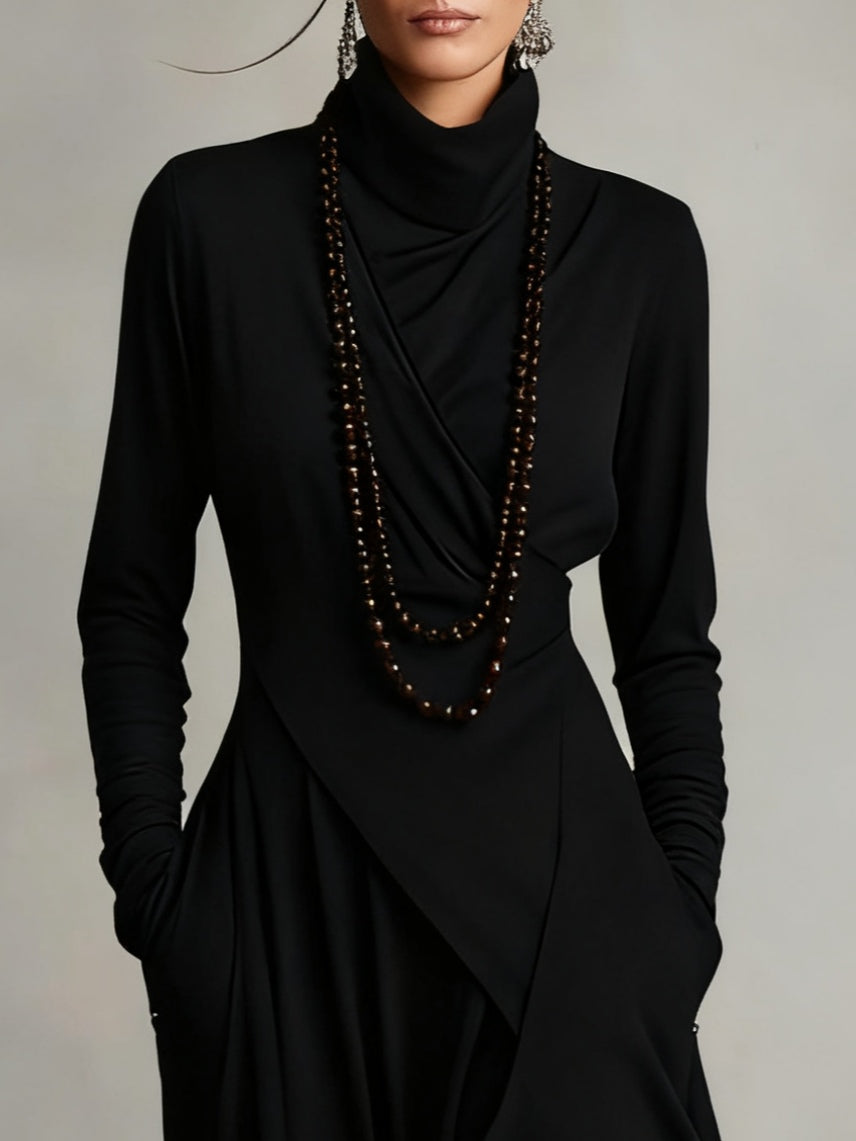 Giorgia - Asymmetrische geplooide maxi-jurk in paars met hoge hals (halsketting niet inbegrepen)