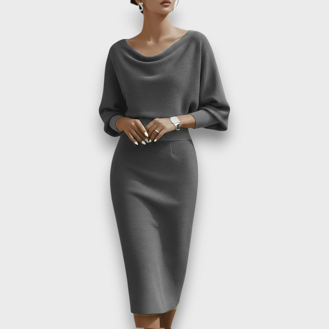 Lunaria – Gedrapeerde Batwing Midi Jurk